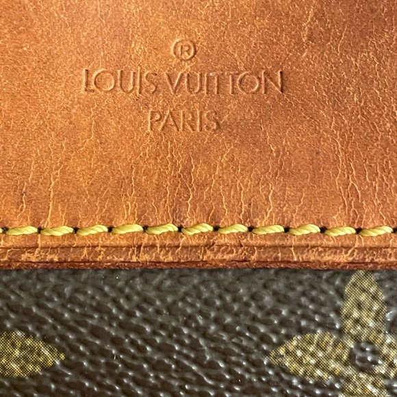 Authentic Louis Vuitton Deauville - Picture 16 of 16